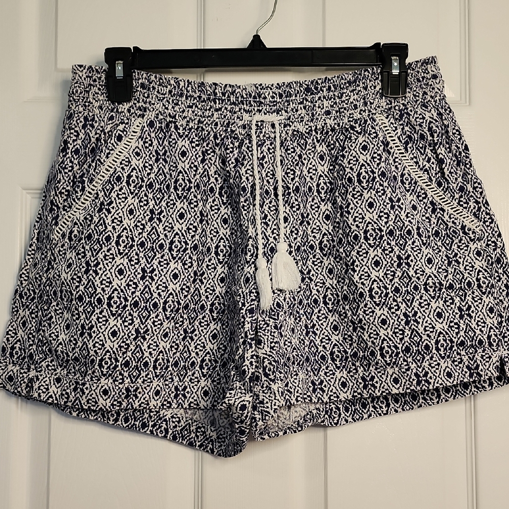 Briggs New York High Waist Black and White Patterned Shorts